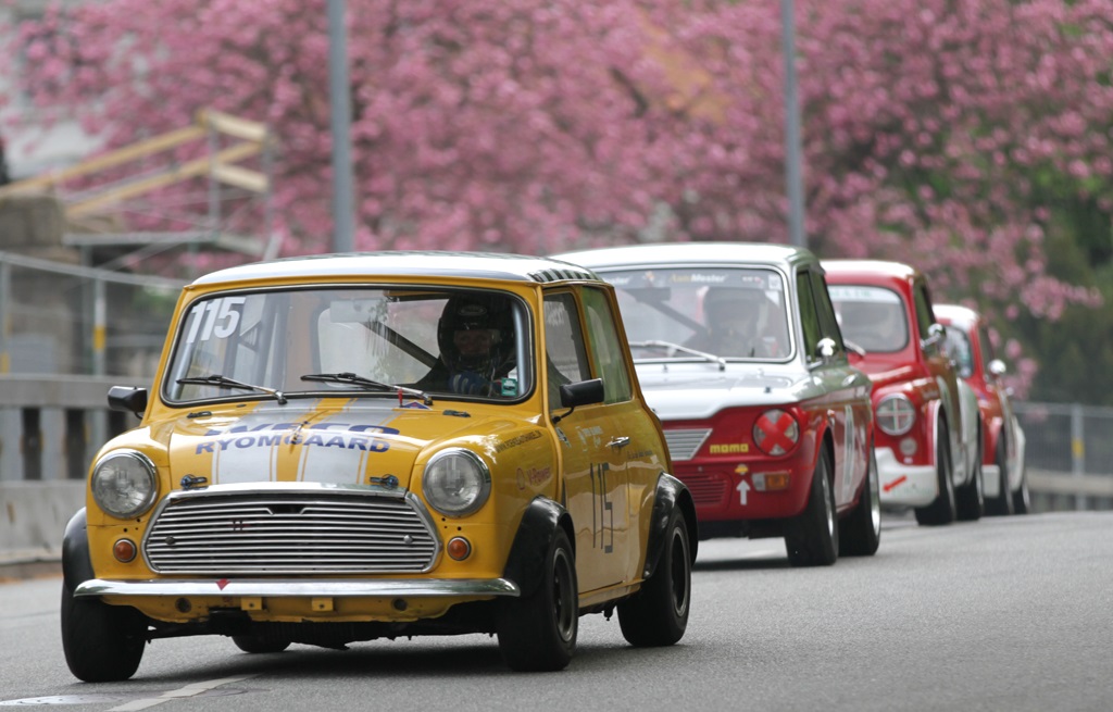 Der er race på Danmarks smukkeste bybane.
(Foto: Motorsporten.dk)
